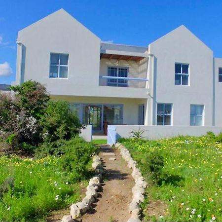 Perfect 10 - 10 To 13 Sleeper Luxury Holiday Home Breakage Deposit Of R2500 Per Weekend Lease Langebaan Zewnętrze zdjęcie