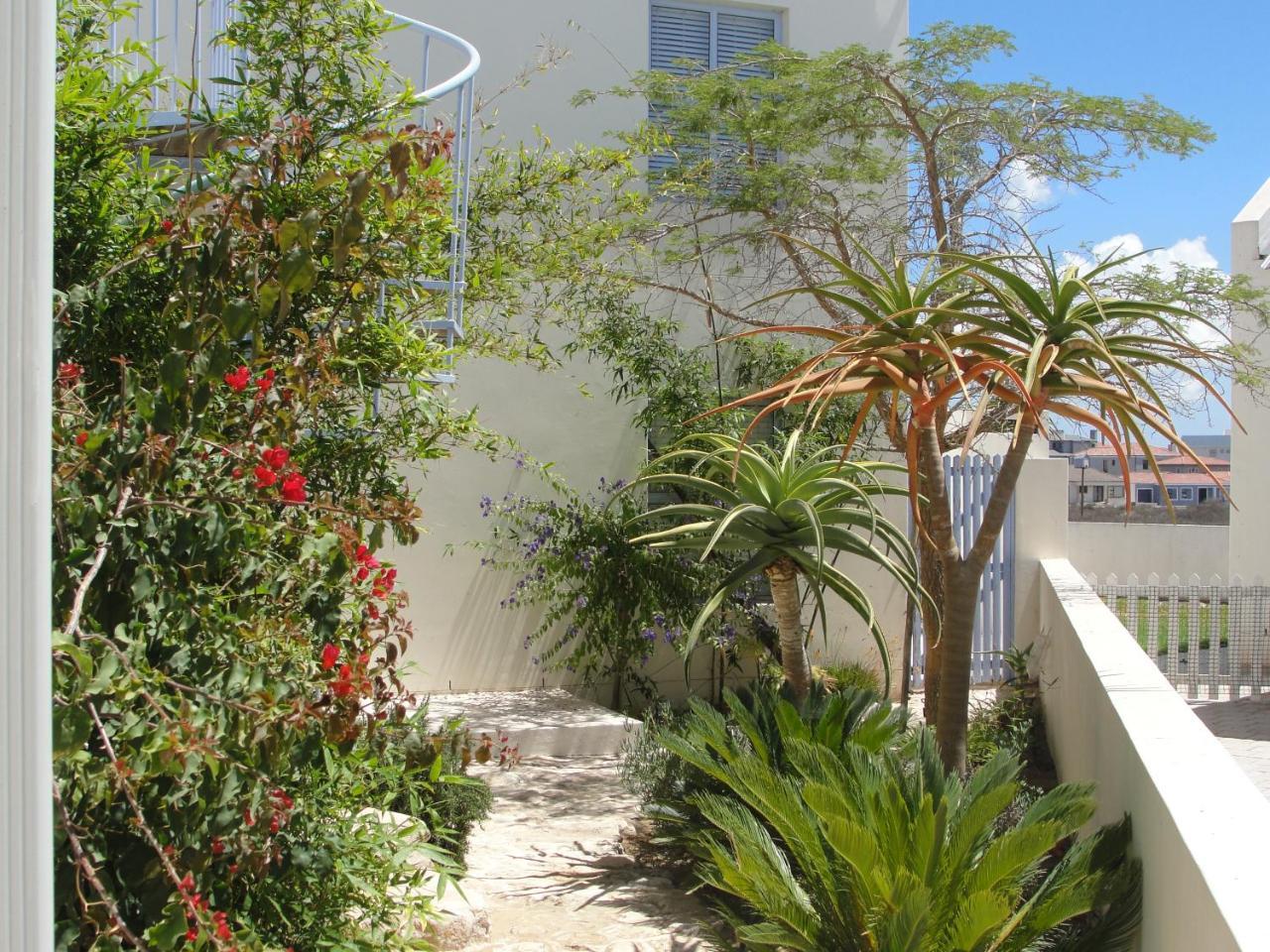 Perfect 10 - 10 To 13 Sleeper Luxury Holiday Home Breakage Deposit Of R2500 Per Weekend Lease Langebaan Zewnętrze zdjęcie