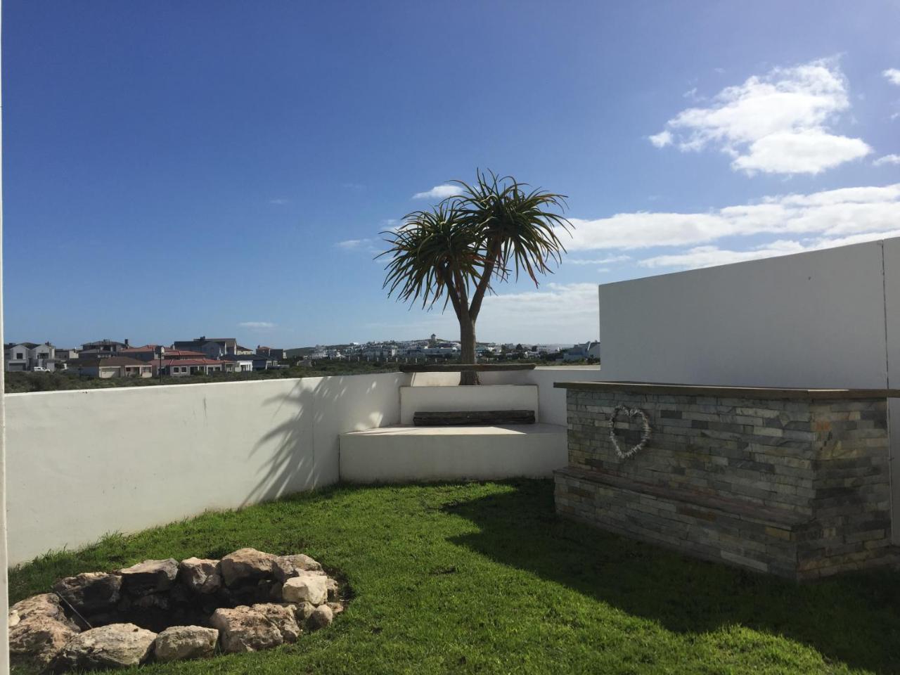 Perfect 10 - 10 To 13 Sleeper Luxury Holiday Home Breakage Deposit Of R2500 Per Weekend Lease Langebaan Zewnętrze zdjęcie