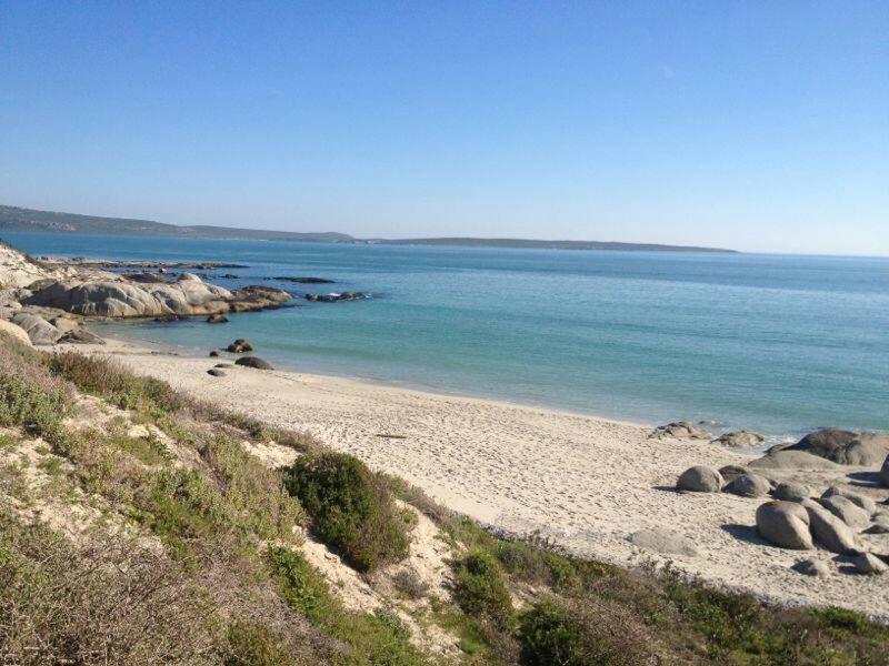 Perfect 10 - 10 To 13 Sleeper Luxury Holiday Home Breakage Deposit Of R2500 Per Weekend Lease Langebaan Zewnętrze zdjęcie