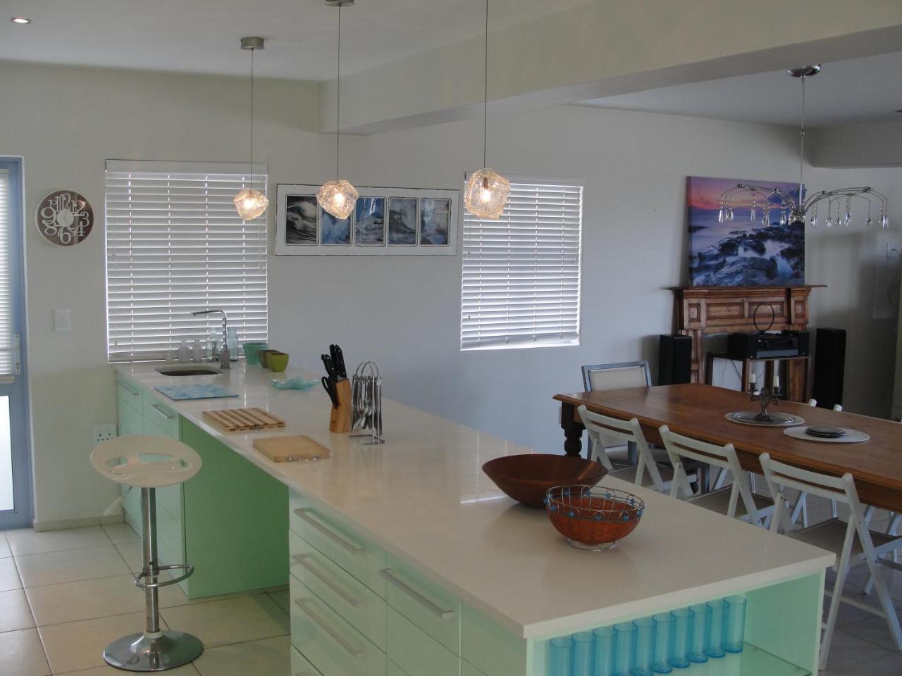 Perfect 10 - 10 To 13 Sleeper Luxury Holiday Home Breakage Deposit Of R2500 Per Weekend Lease Langebaan Zewnętrze zdjęcie