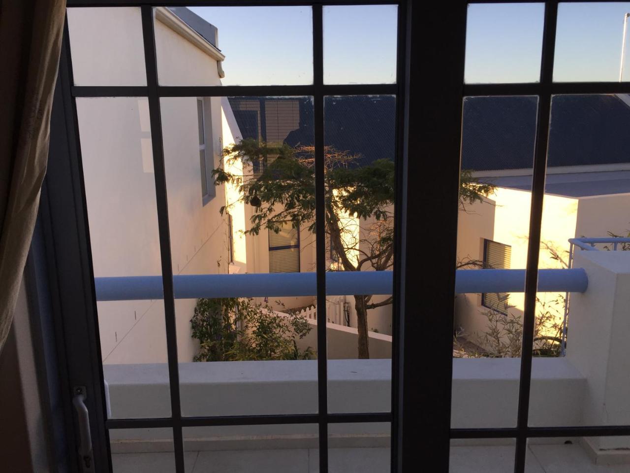 Perfect 10 - 10 To 13 Sleeper Luxury Holiday Home Breakage Deposit Of R2500 Per Weekend Lease Langebaan Zewnętrze zdjęcie