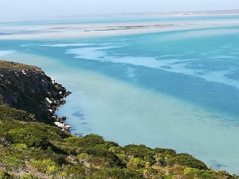 Perfect 10 - 10 To 13 Sleeper Luxury Holiday Home Breakage Deposit Of R2500 Per Weekend Lease Langebaan Zewnętrze zdjęcie