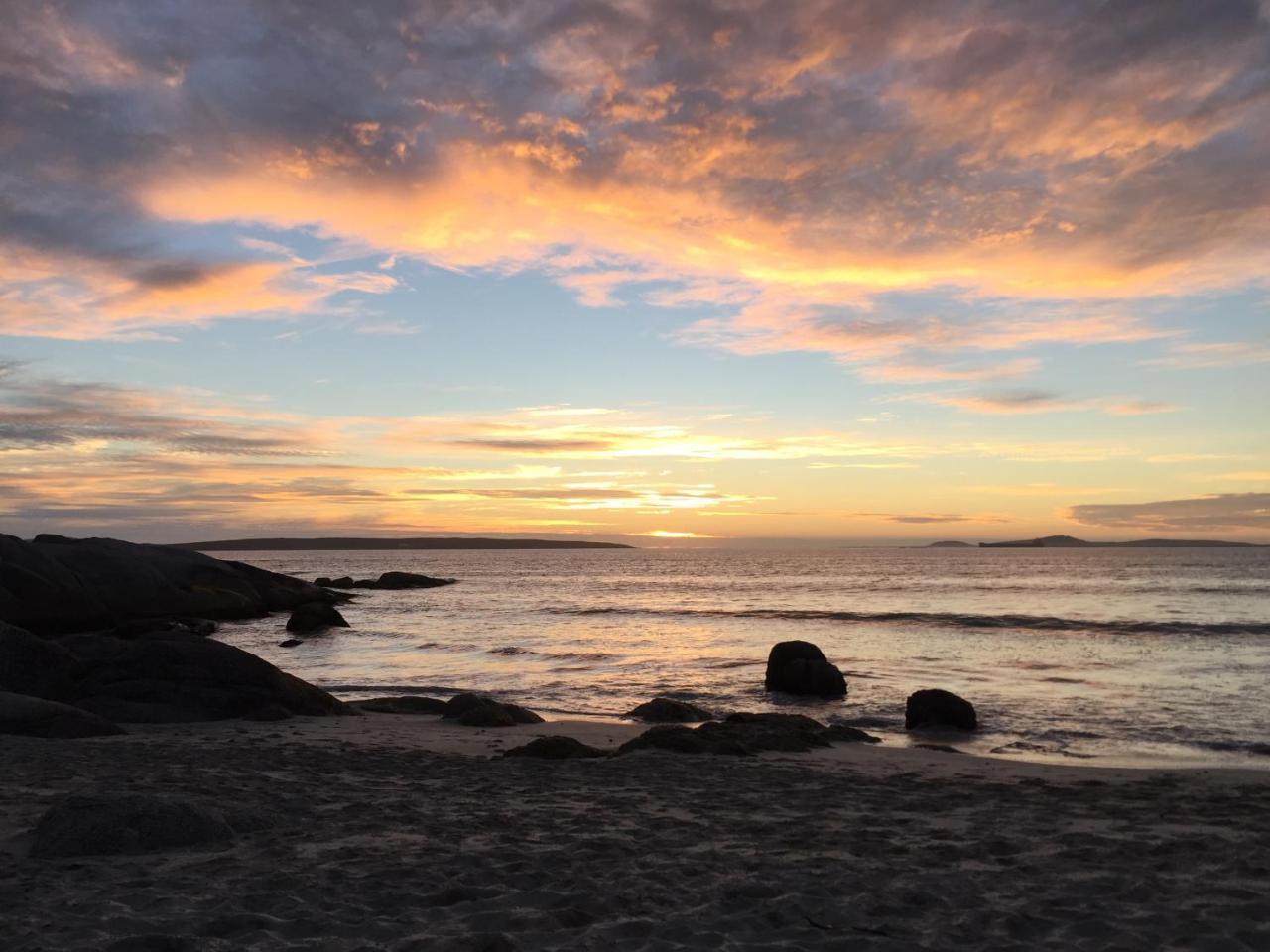 Perfect 10 - 10 To 13 Sleeper Luxury Holiday Home Breakage Deposit Of R2500 Per Weekend Lease Langebaan Zewnętrze zdjęcie
