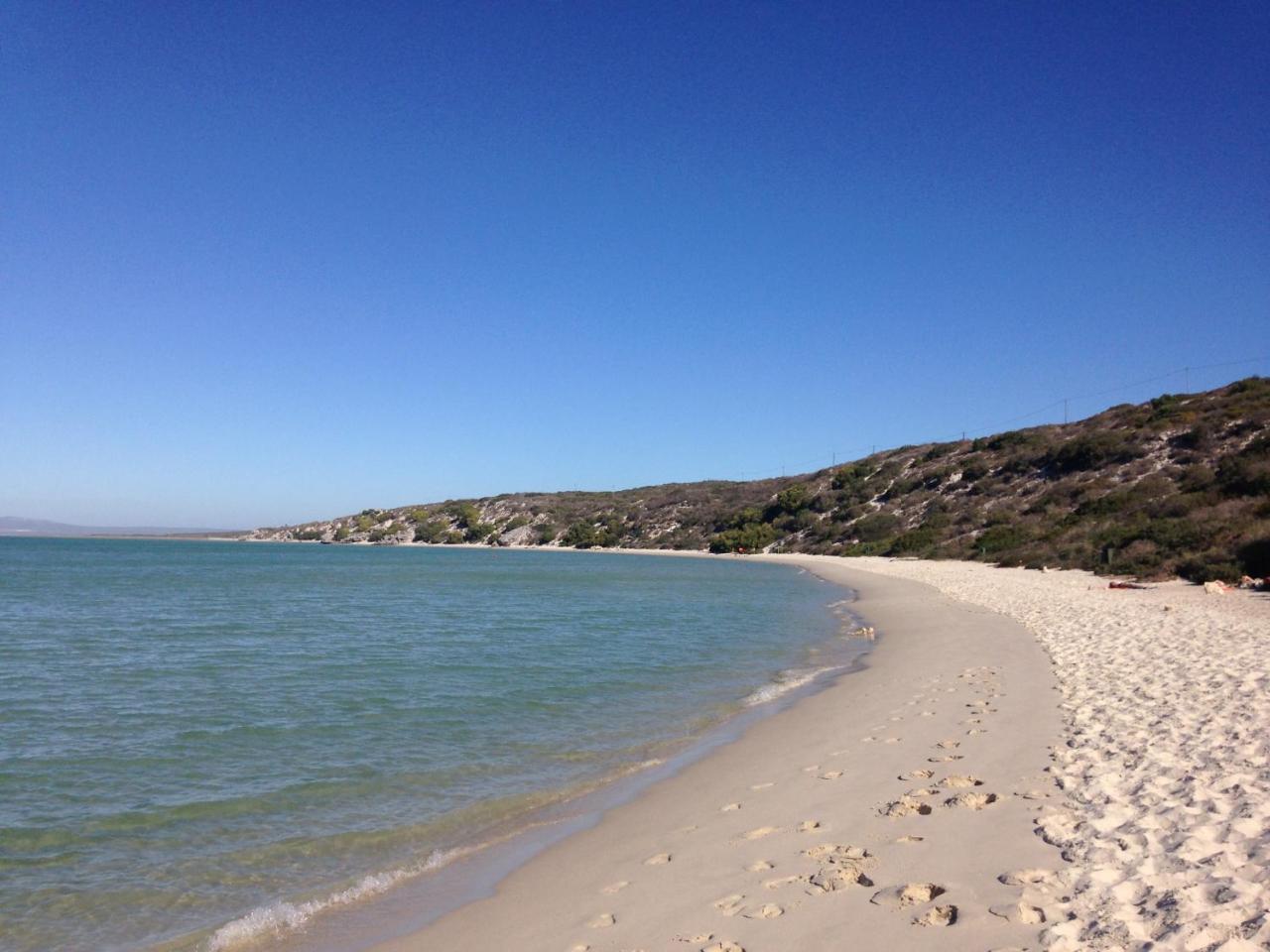 Perfect 10 - 10 To 13 Sleeper Luxury Holiday Home Breakage Deposit Of R2500 Per Weekend Lease Langebaan Zewnętrze zdjęcie