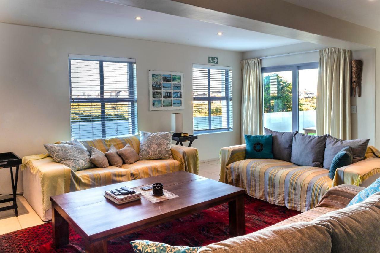 Perfect 10 - 10 To 13 Sleeper Luxury Holiday Home Breakage Deposit Of R2500 Per Weekend Lease Langebaan Zewnętrze zdjęcie