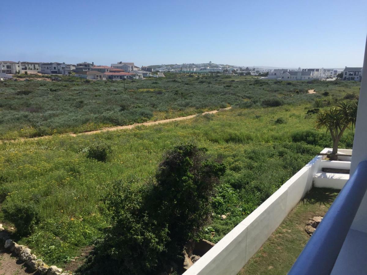 Perfect 10 - 10 To 13 Sleeper Luxury Holiday Home Breakage Deposit Of R2500 Per Weekend Lease Langebaan Zewnętrze zdjęcie