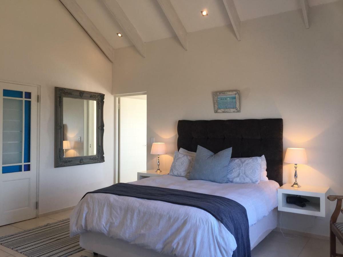 Perfect 10 - 10 To 13 Sleeper Luxury Holiday Home Breakage Deposit Of R2500 Per Weekend Lease Langebaan Zewnętrze zdjęcie