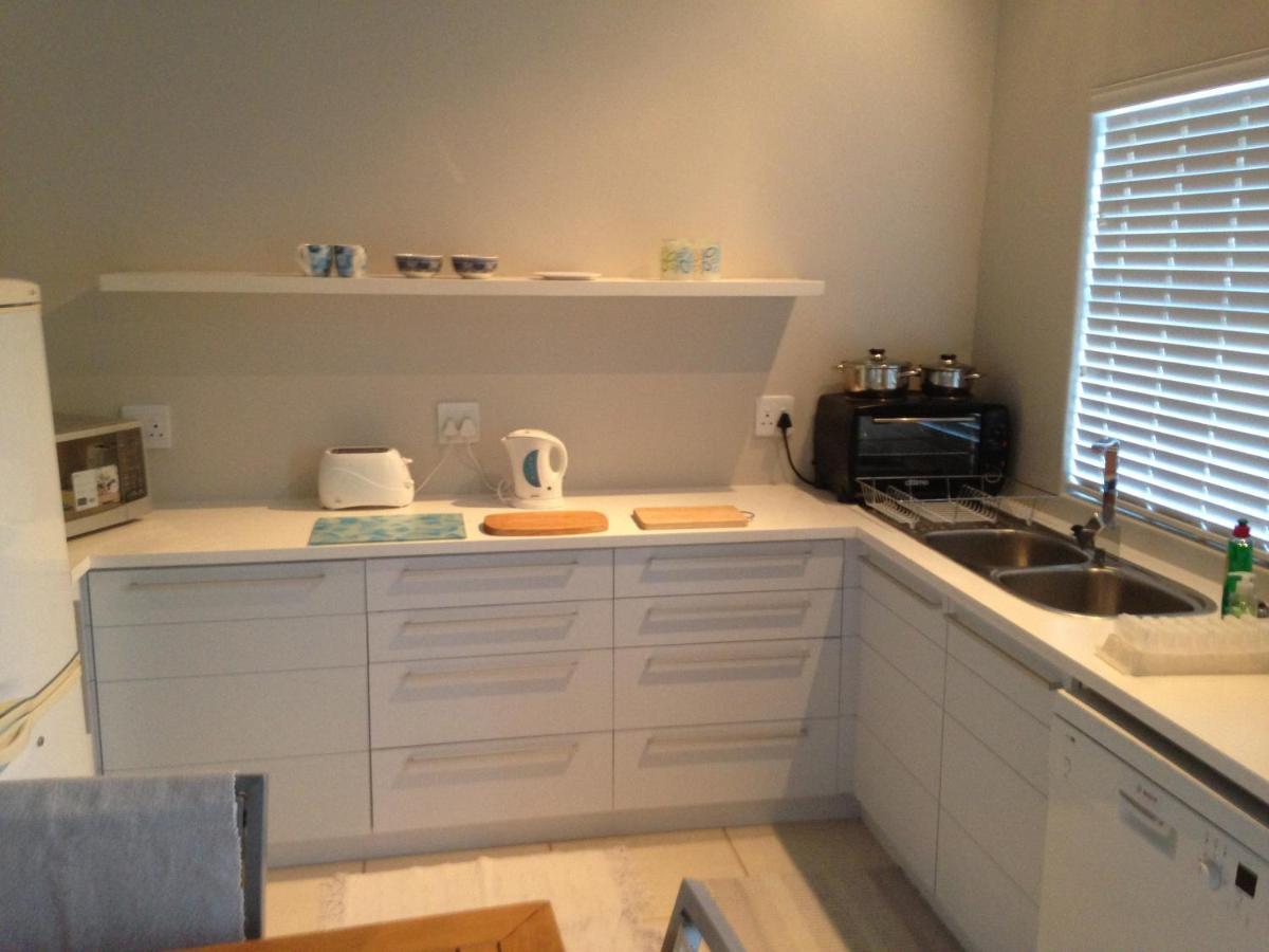 Perfect 10 - 10 To 13 Sleeper Luxury Holiday Home Breakage Deposit Of R2500 Per Weekend Lease Langebaan Zewnętrze zdjęcie