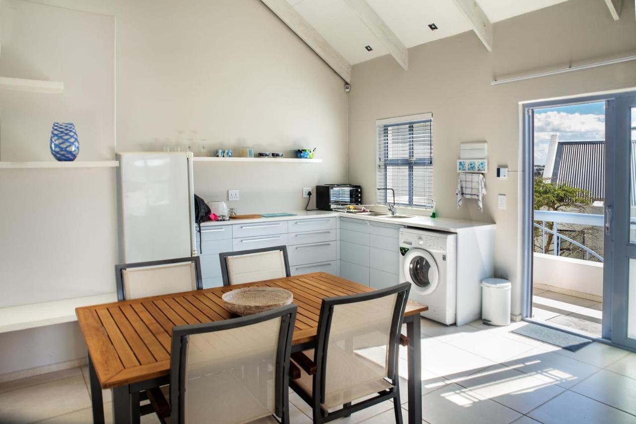 Perfect 10 - 10 To 13 Sleeper Luxury Holiday Home Breakage Deposit Of R2500 Per Weekend Lease Langebaan Zewnętrze zdjęcie